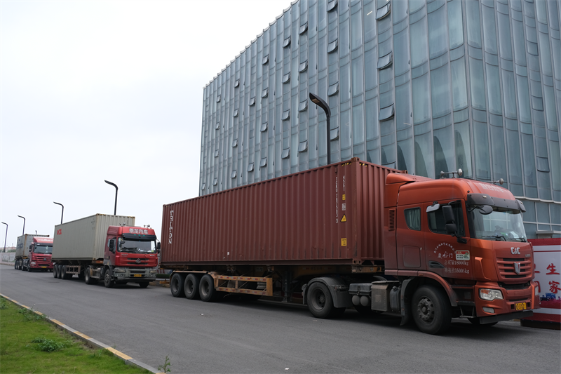 Orta Doğu'ya Gönderilen QGM Tuğla Yapma Makineleri, Bölgesel İnşaatın Yeni Bir Adım Atmasına Yardımcı Oldu