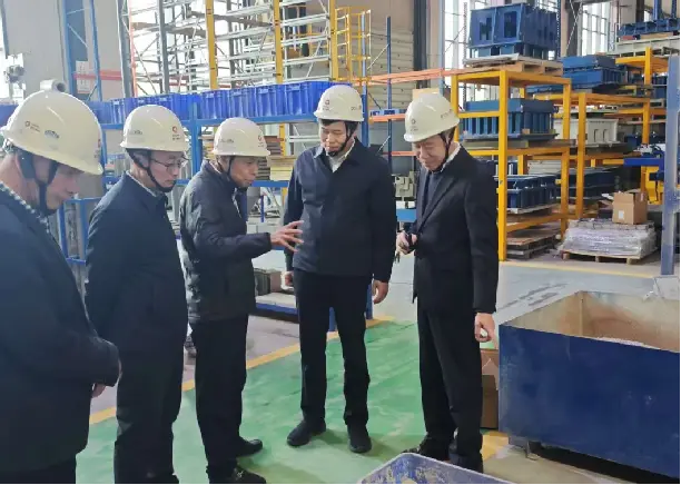 Quanzhou Belediyesi Bilim ve Teknoloji Bürosu, Quangong Machinery Co., Ltd.'de araştırma yürütüyor ve Ar-Ge yatırımını artırmak için hedefli destek sağlıyor.